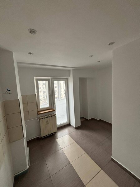 Decebal, Piata Muncii